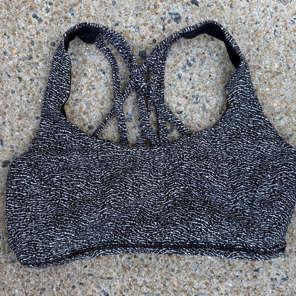 Lululemon Women's Black and White Sports Bra - Size 6